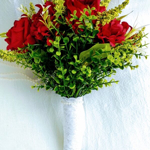 Buquê de Noiva Rosas e Lírios Vermelhos
