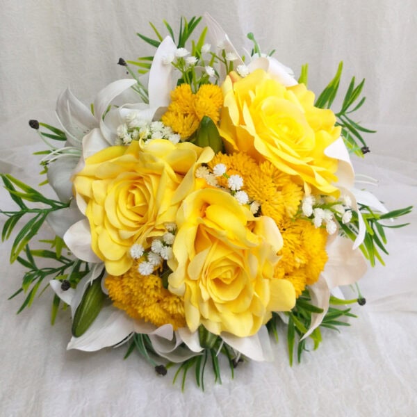 Buquê de Rosas Amarelas e Lírios Brancos