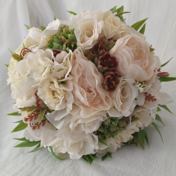 Buquê de Noiva Rosas e Suculentas