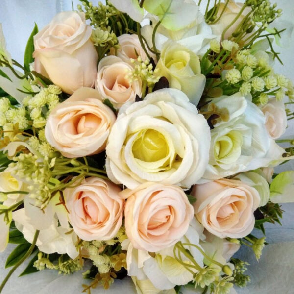 Buquê de Noiva Rosas Brancas e Rosa Chá
