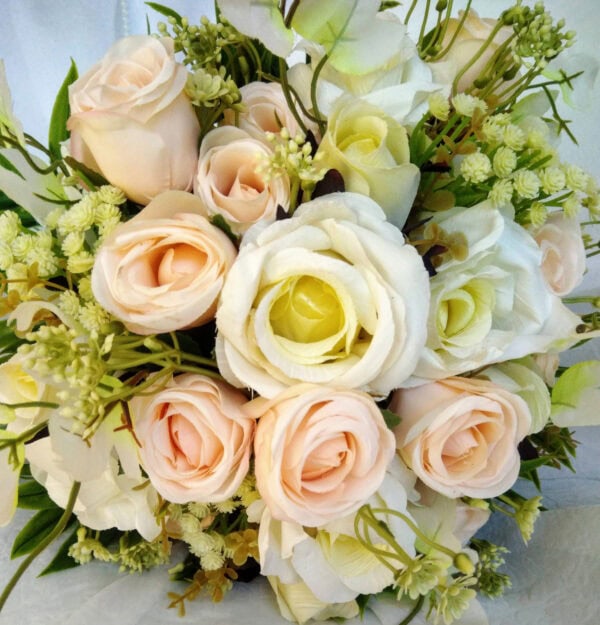 Buquê de Noiva Rosas Brancas e Rosa Chá - Imagem 3
