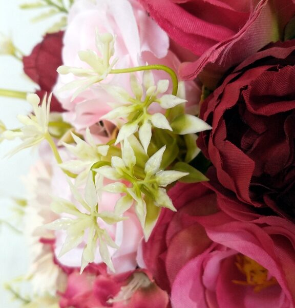 Buquê de Noiva de Rosas Marsala e Rosa Chá