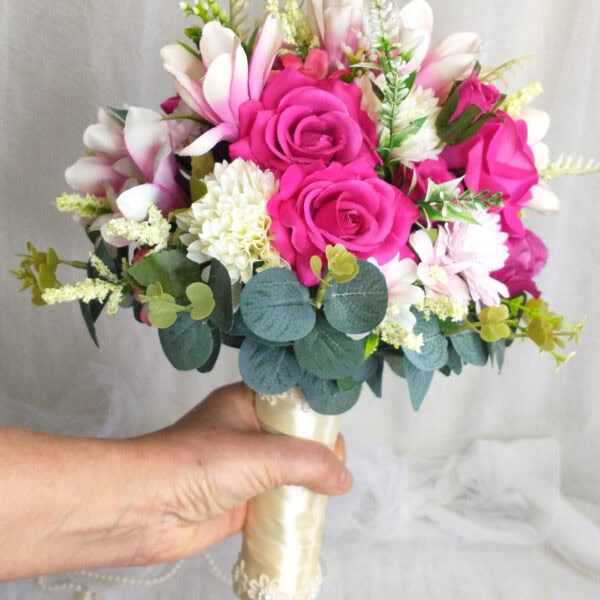 Buquê de Noiva de Rosas Pink e Magnólias Rosadas