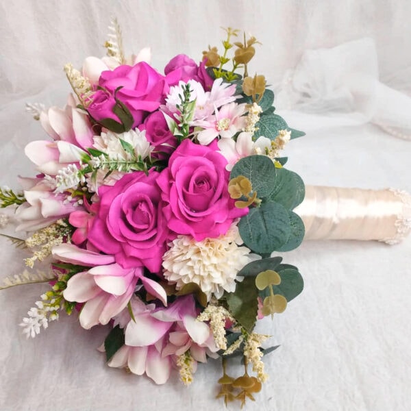 Buquê de Noiva de Rosas Pink e Magnólias Rosadas
