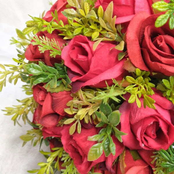Buquê de Noiva com Botão de Rosas Vermelhas