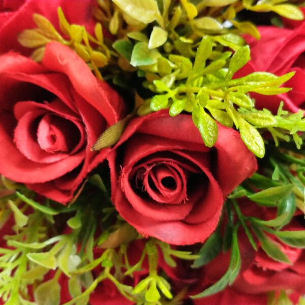 Buquê de Noiva com Botão de Rosas Vermelhas