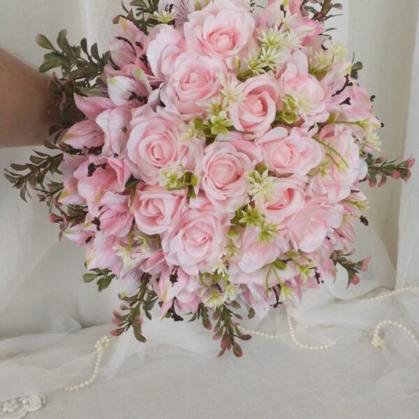 Buquê Botão de Rosas Rosa Chá