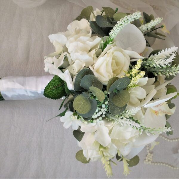 Kit Noiva com Buquê de Flores Brancas – 3 Peças