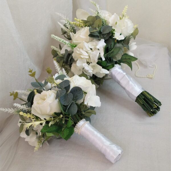 Kit Noiva com Buquê de Flores Brancas – 3 Peças