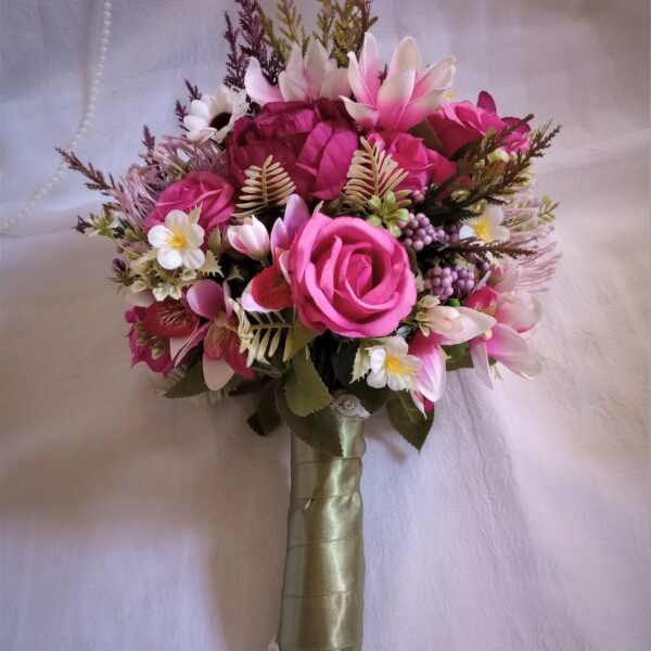 Buquê de Noiva de Rosas Lilás e Roxo