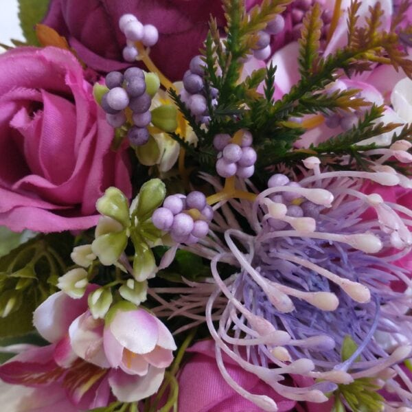 Buquê de Noiva de Rosas Lilás e Roxo