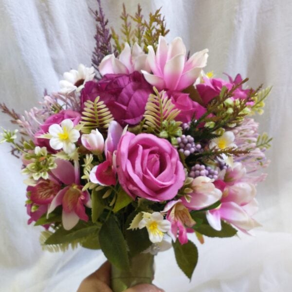 Buquê de Noiva de Rosas Lilás e Roxo