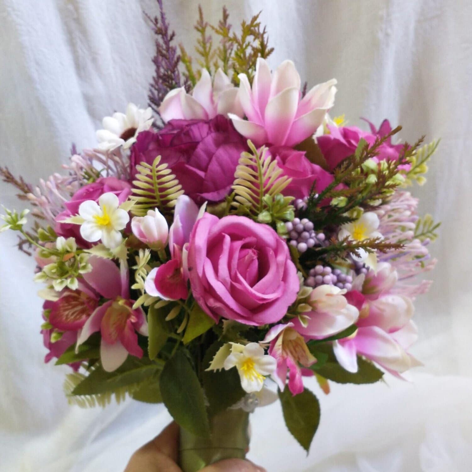 Buquê de Noiva de Rosas Lilás e Roxo - Imagem 2