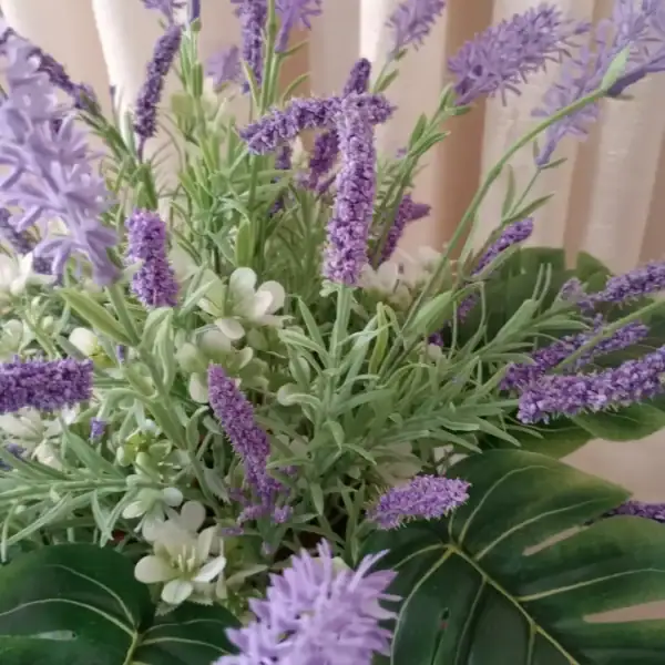 Arranjo de Flor com Lavandas