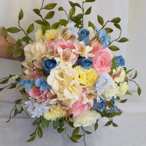 Buquê de Noiva Azul e Cor de Rosa