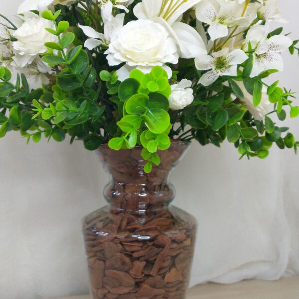 Arranjo com Flores Brancas
