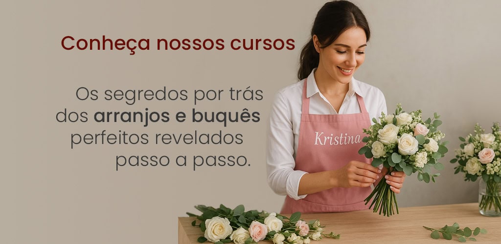 Buquê de flores com rosas brancas e verdes.
